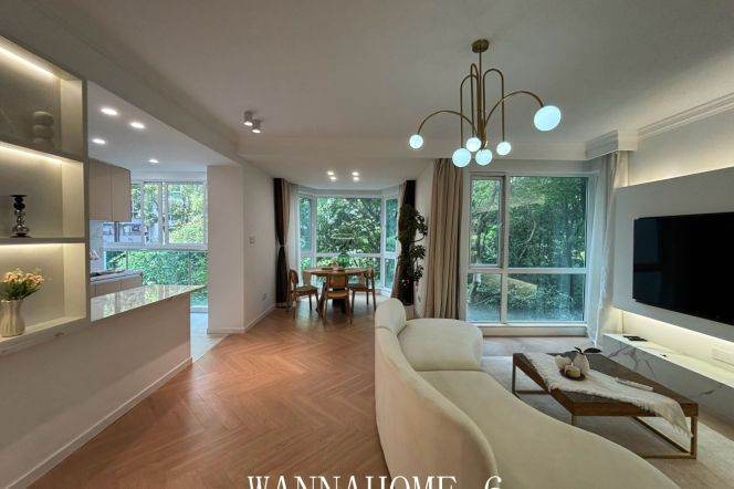 3BR Apartment in Xujiahui with Green View (L15)