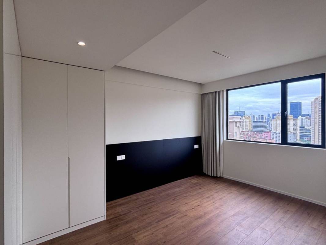 Housing image — Bedroom