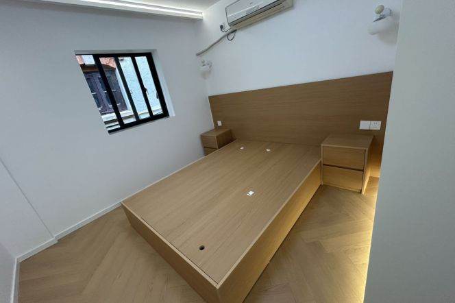 1BR Apartment in Old Xuhui (L10/L11)