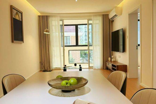 2BR Apartment in Jing'an with Floor-to-Ceiling Windows (L7/L13/L14)