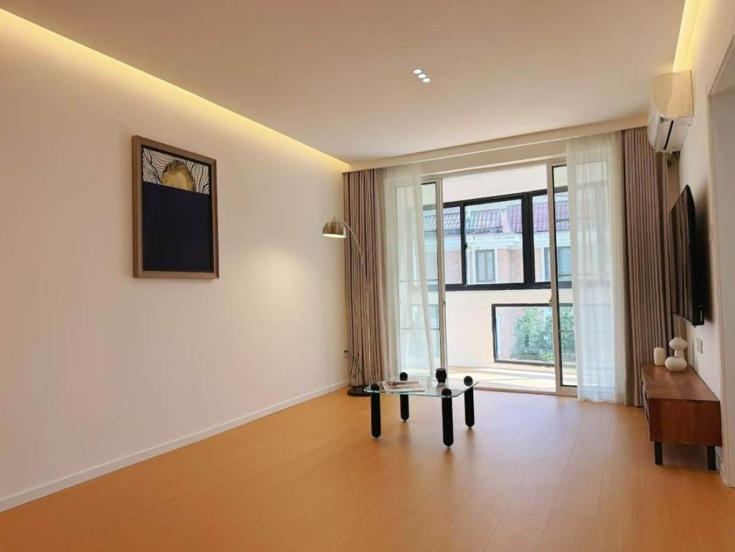 Housing image — Living Room