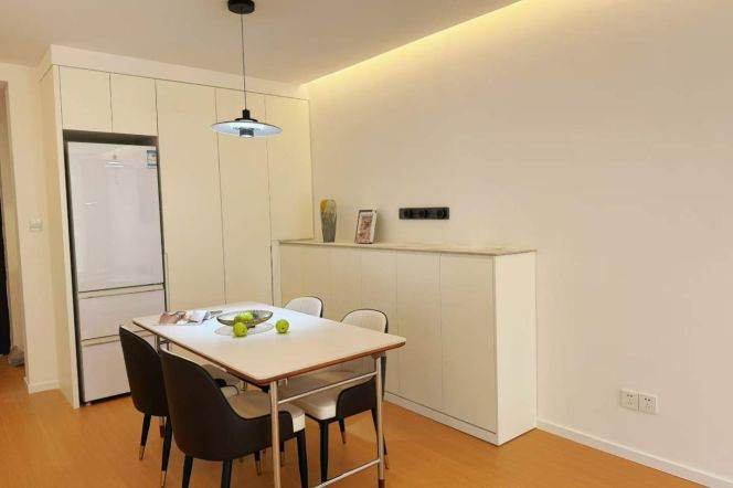 2BR Apartment in Jing'an (L7/L13/L14)