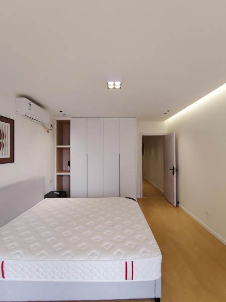 Housing image — Bedroom