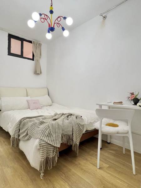 Housing image — Bedroom