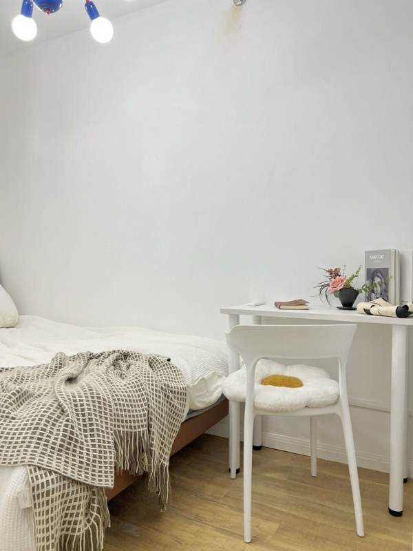 Housing image — Bedroom