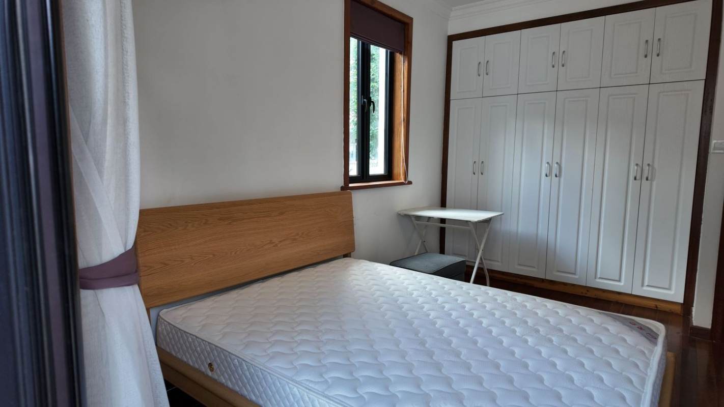 Housing image — Bedroom