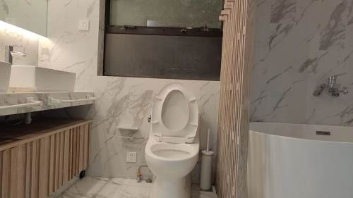 Housing image — Bathroom
