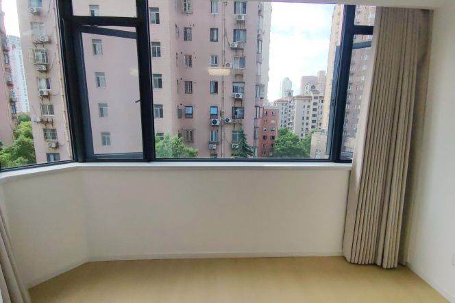 2BR Apartment near Xujiahui Metro (L4)