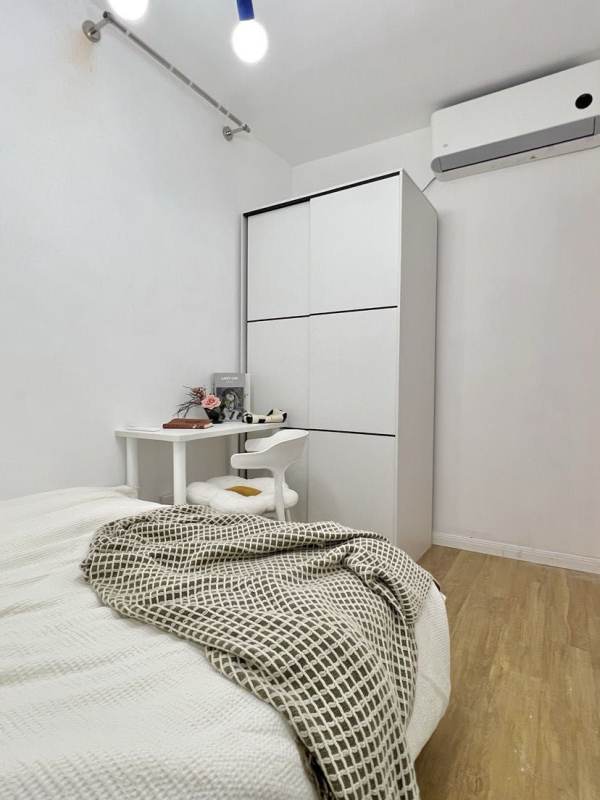 Housing image — Bedroom