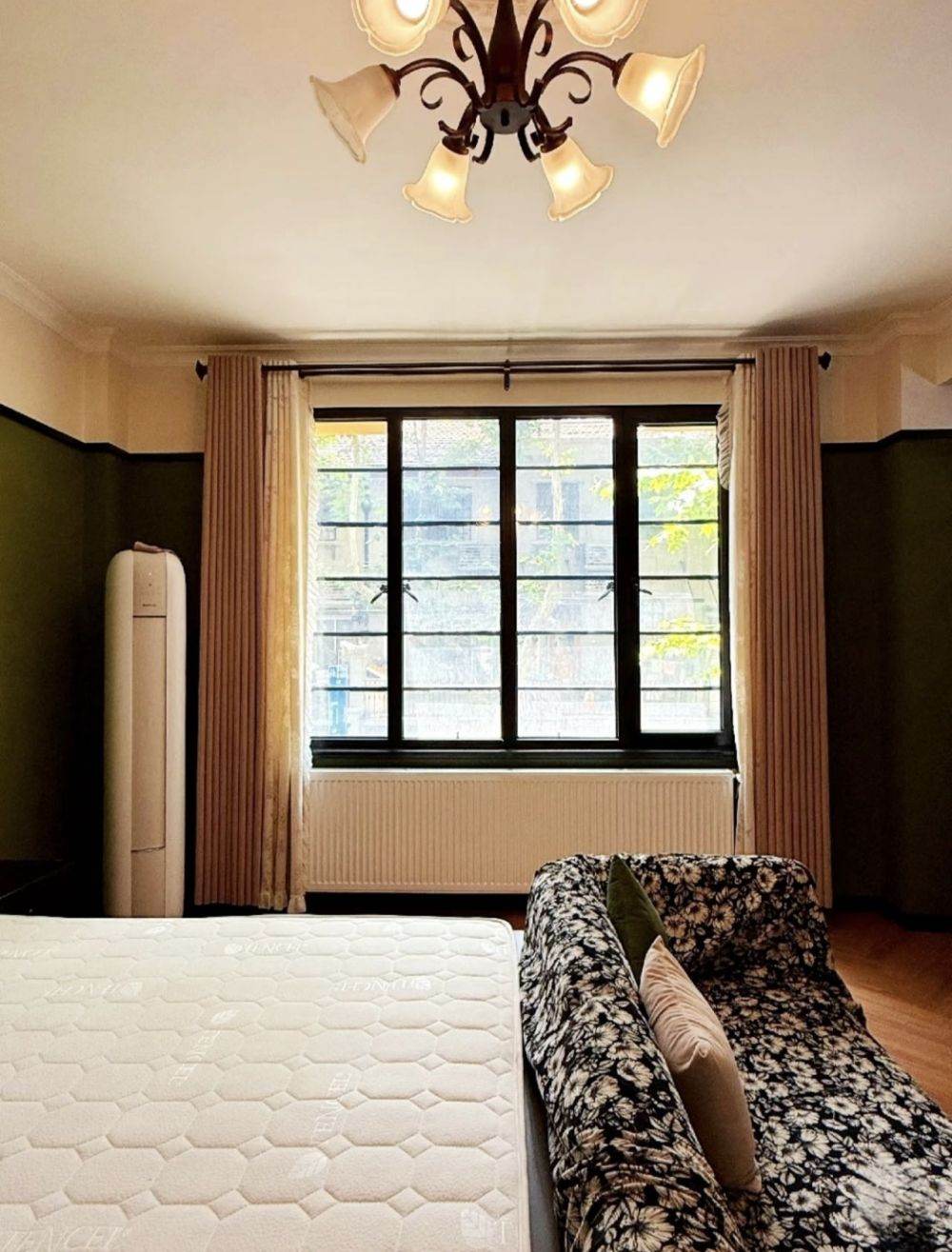 Housing image — Bedroom