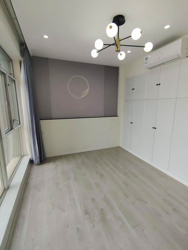 Housing image — Bedroom