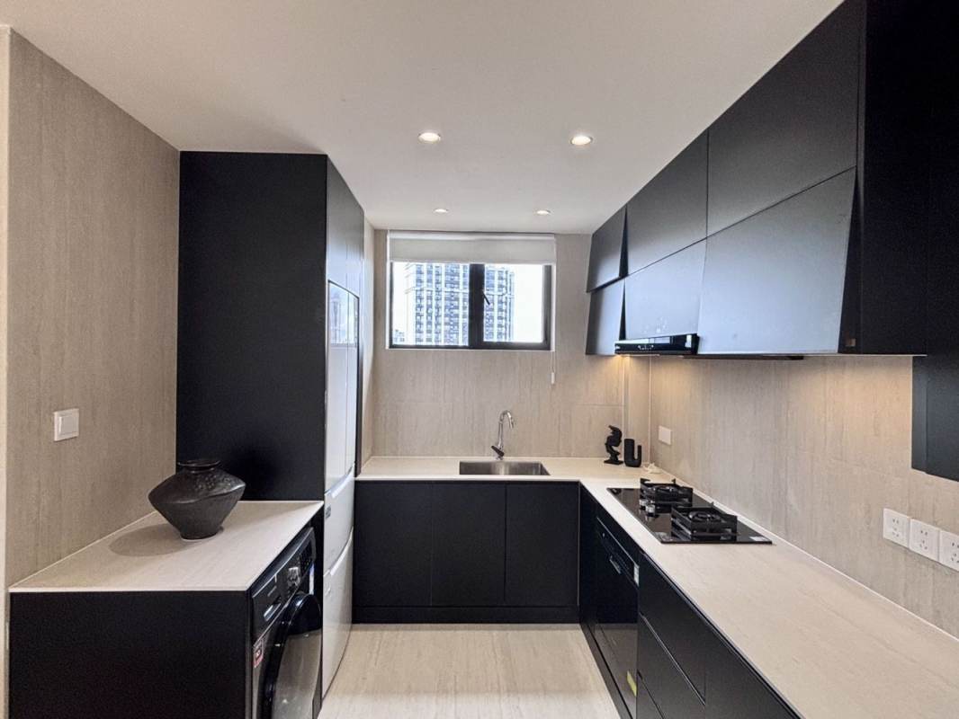 Housing image — Kitchen