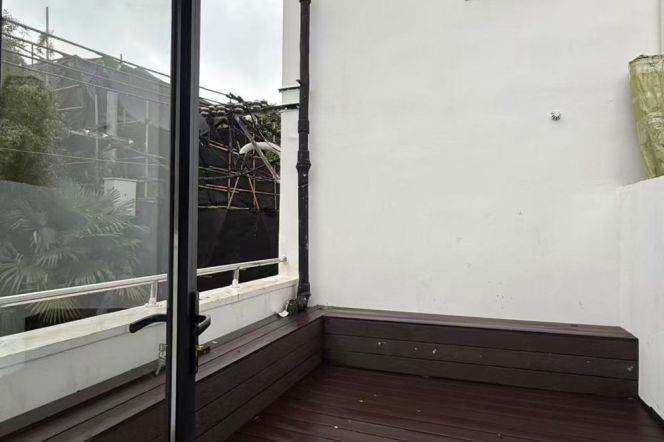 Spacious 1BR Heritage Apartment near Nanjing Xi Lu with Terrace (L2/L12/L13)