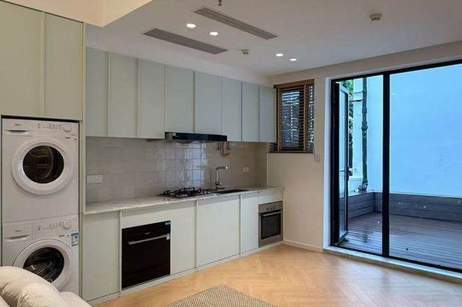 Spacious 1BR Heritage Apartment near Nanjing Xi Lu with Terrace (L2/L12/L13)