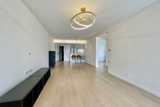 High-Floor 3BR Apartment at The Courtyards with Outstanding View