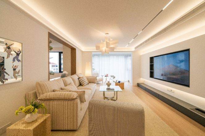 3BR Apartment near Caoxi Rd Metro with Floor-to-Ceiling Windows (L3/L11)