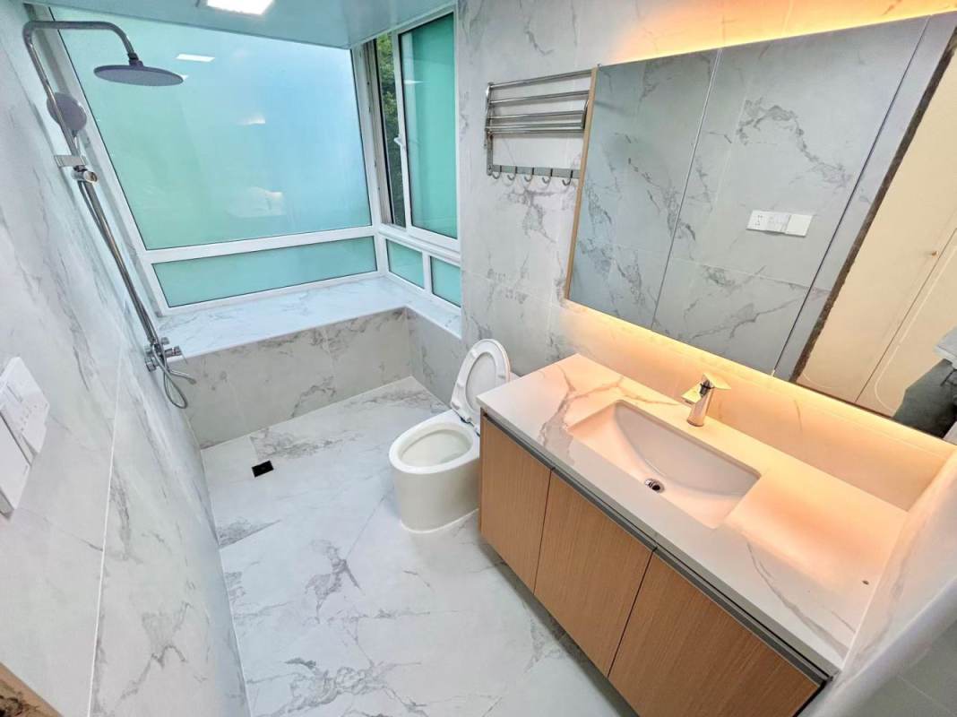 Housing image — Bathroom