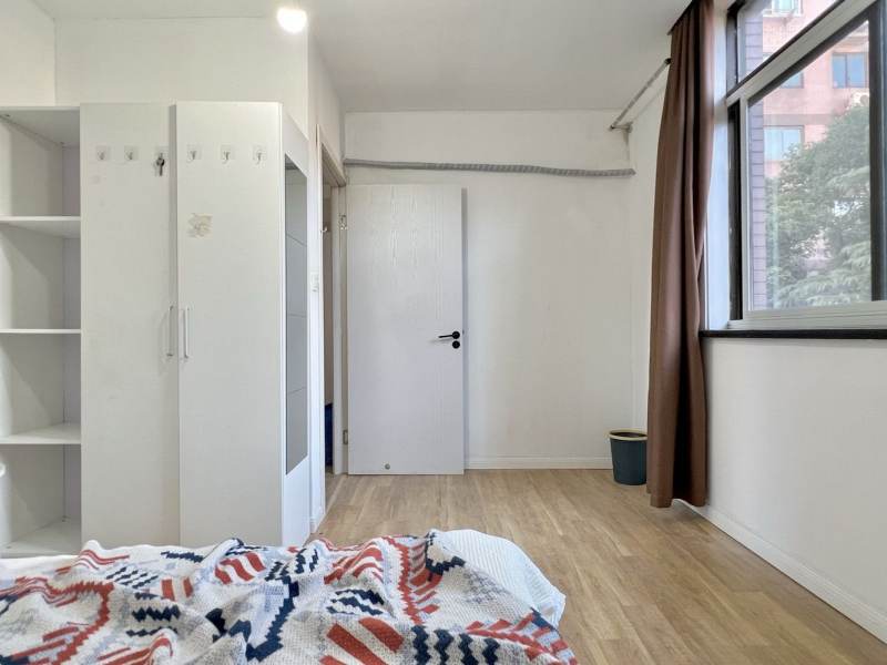 Housing image — Bedroom