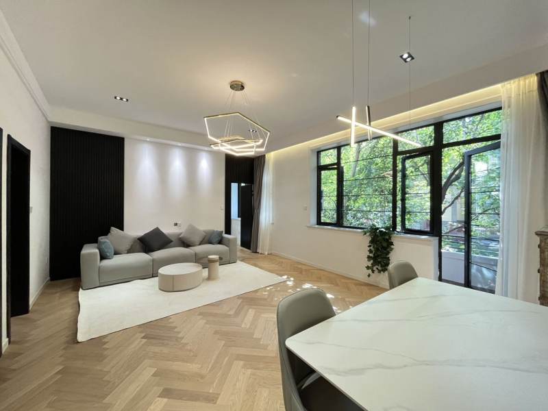 Housing image — Living Room