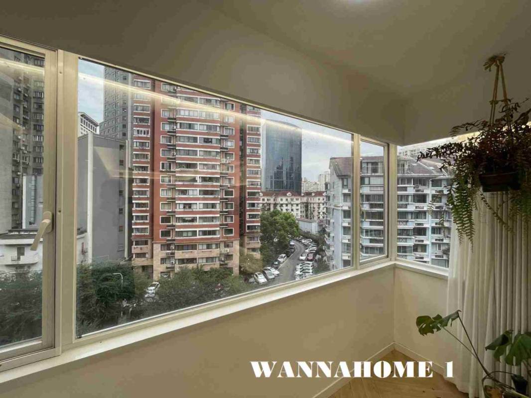Housing image — Balcony