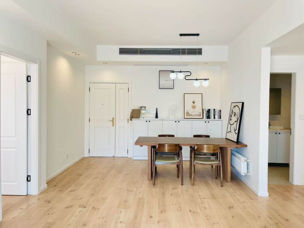 Housing image — Dining Area