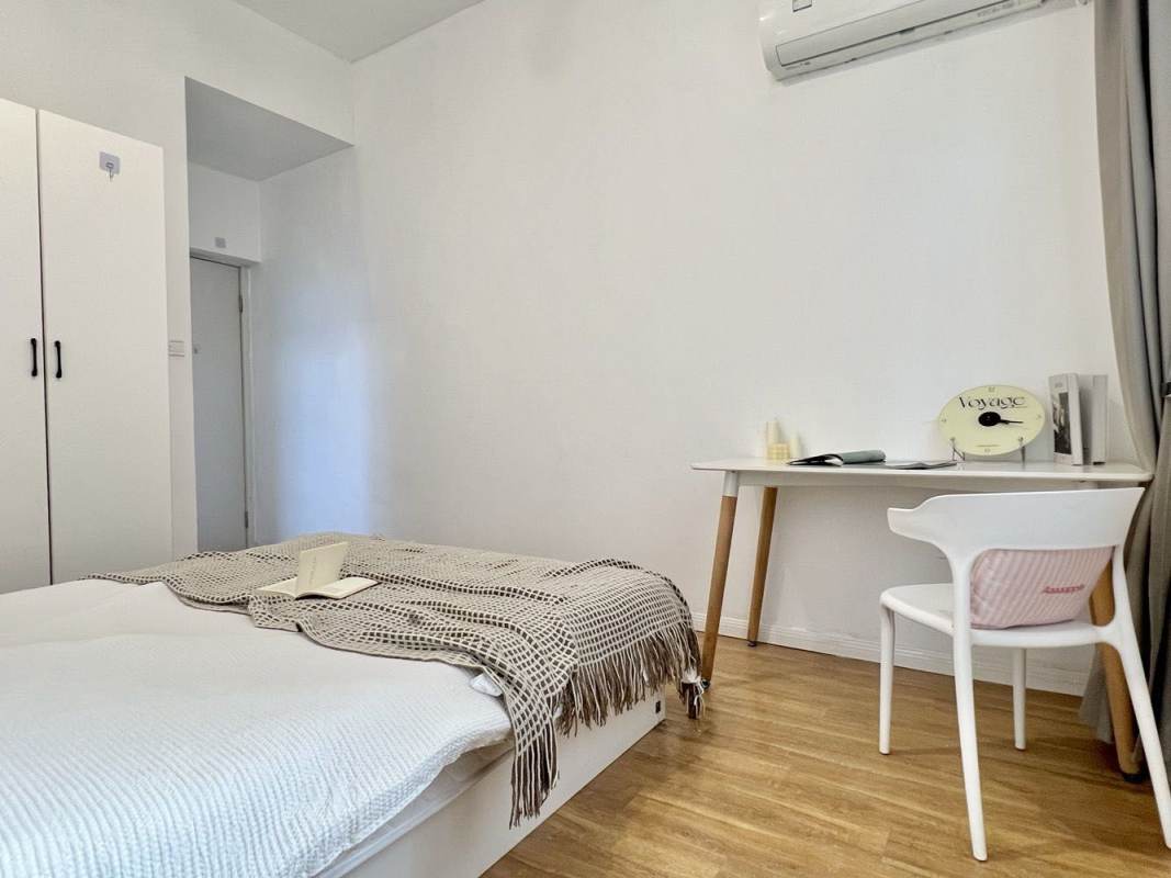 Housing image — Bedroom
