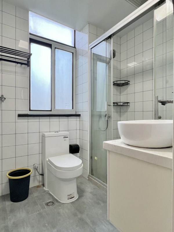 Housing image — Bathroom