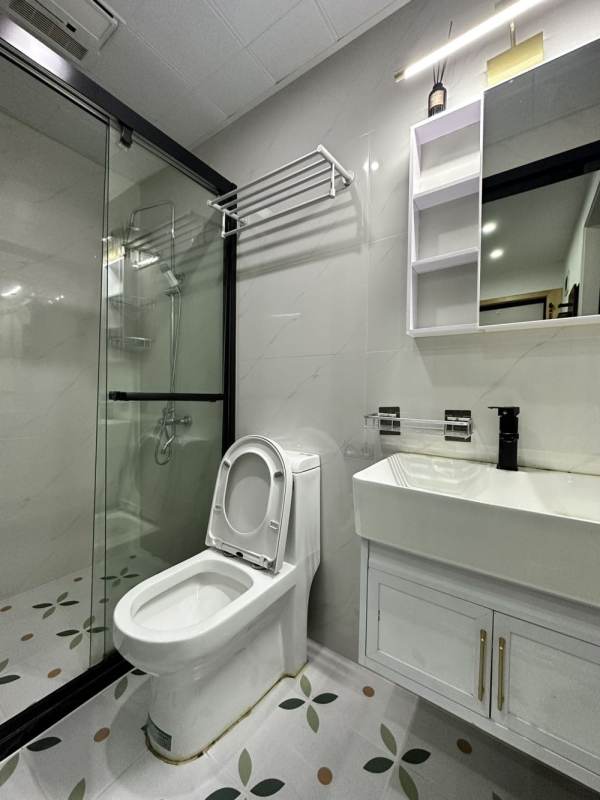 Housing image — Bathroom