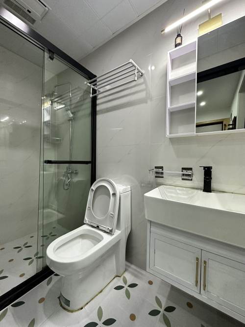 Housing image — Bathroom