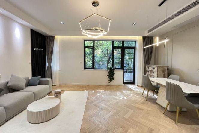 Spacious 2BR Heritage Apartment in Old Xuhui