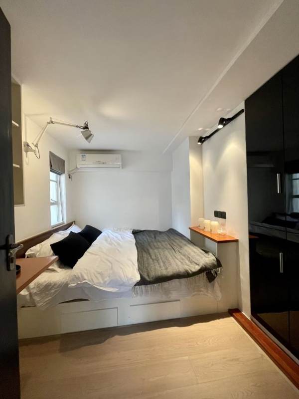 Housing image — Bedroom