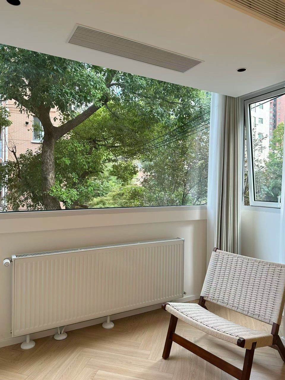 Housing image — Balcony