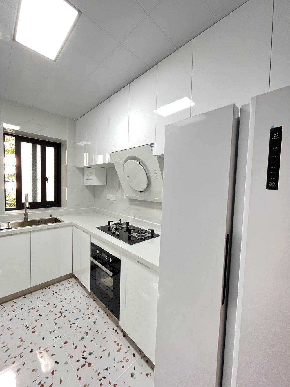 Housing image — Kitchen