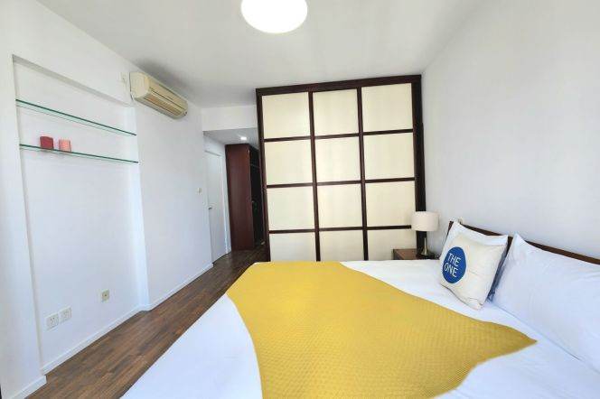 High-Floor 2BR Apartment near Shanghai Jiao Tong University