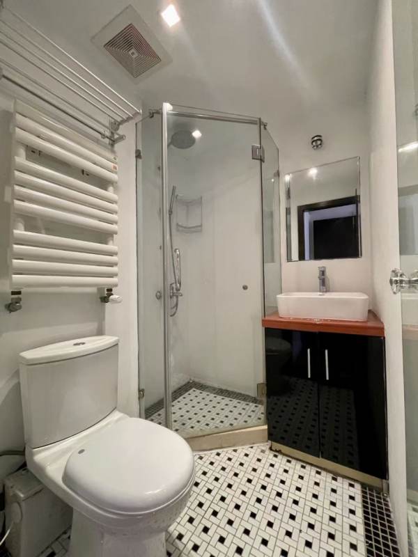Housing image — Bathroom