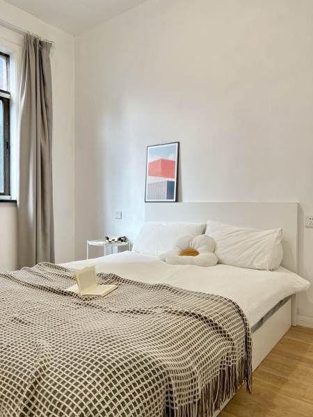 Housing image — Bedroom