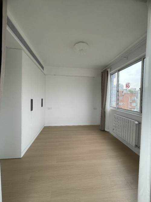 Housing image — Bedroom