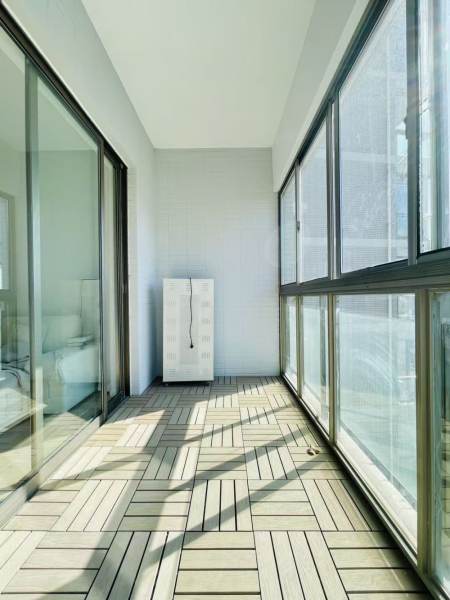 Housing image — Balcony