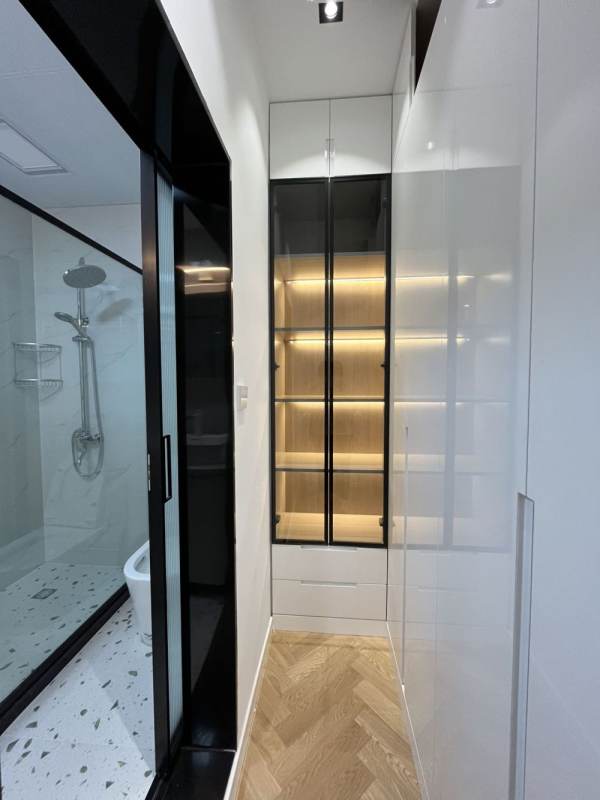 Housing image — Bathroom