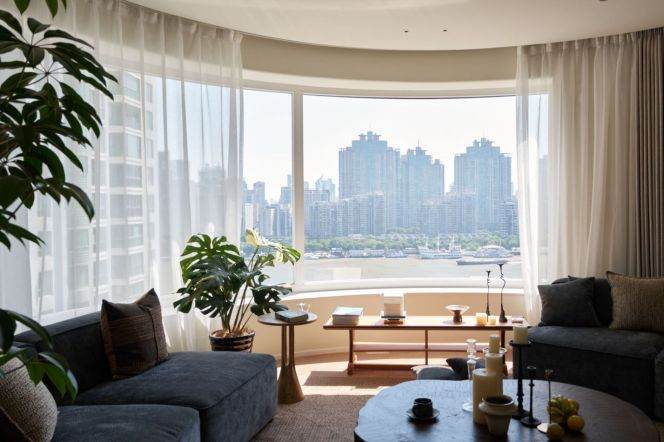 High-Floor Spacious 3BR Apartment near Xiaonanmen Metro