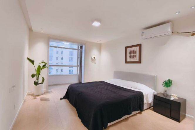High-Floor 1BR Apartment near Shanghai Stadium Metro (L4)