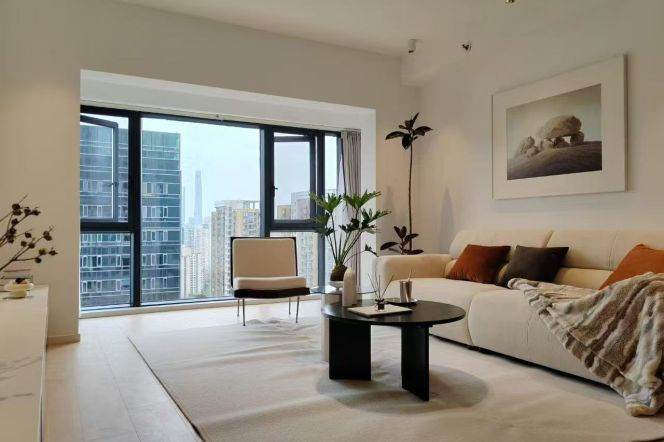 High-Floor Spacious 2BR Apartment near Hanzhong Rd Metro (L1/L3/L4/L12/L13)