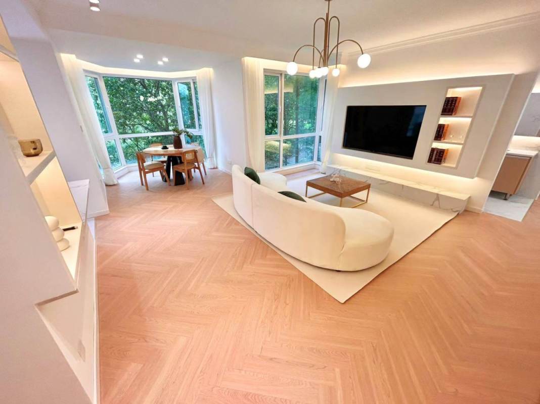 Housing image — Living Room
