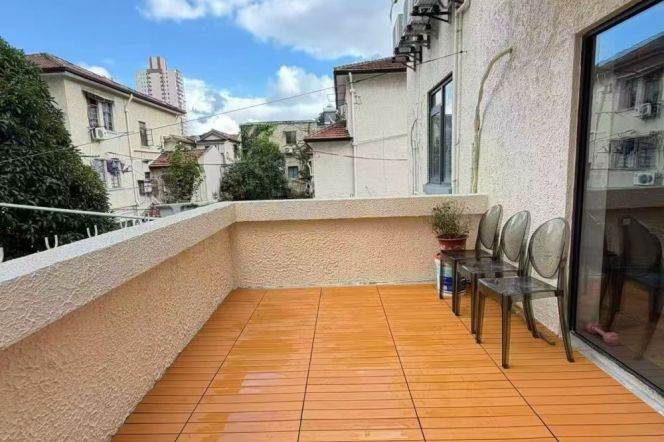 Spacious 1BR Lane House in Old Xuhui with Terrace (L1/L7)