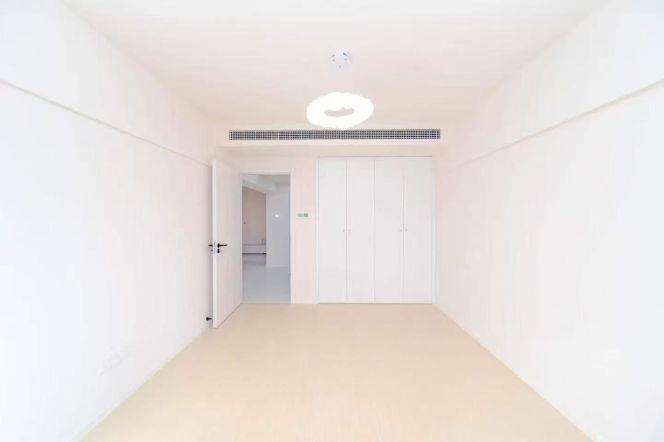 2BR Apartment near Jiangsu Rd Metro (L2/L11)