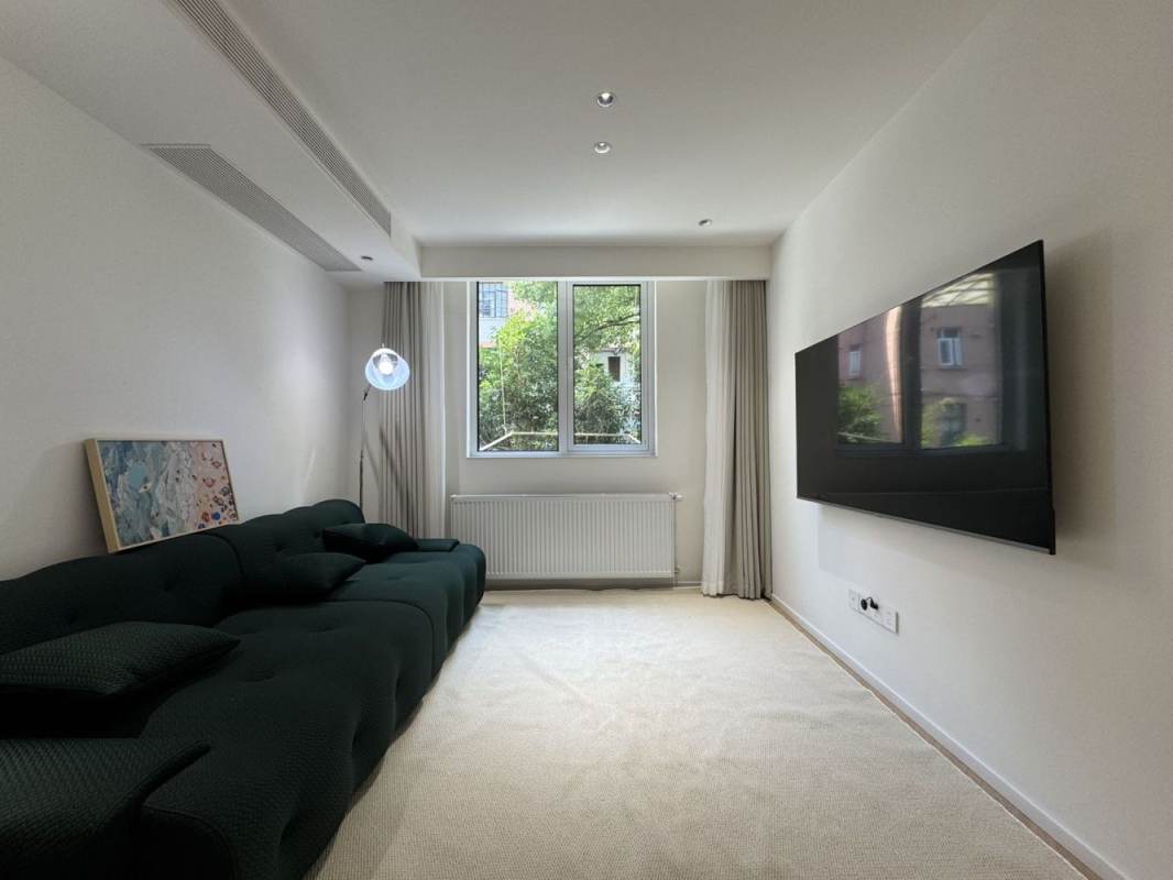 Housing image — Living Room