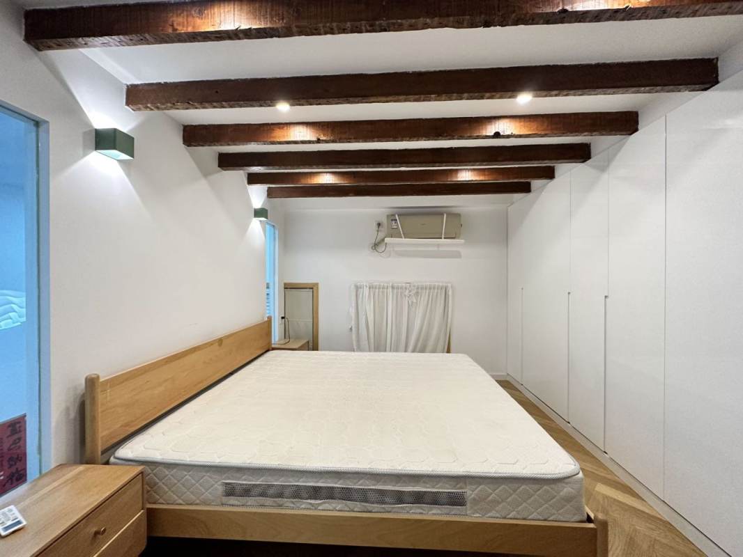 Housing image — Bedroom