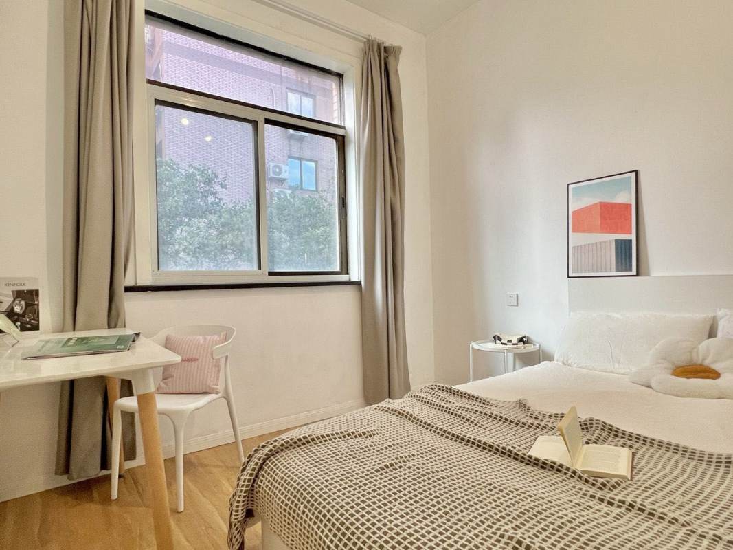Housing image — Bedroom