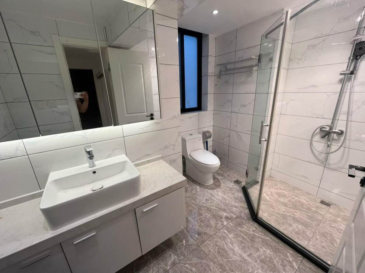 Housing image — Bathroom
