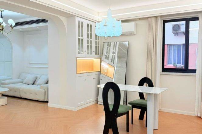 Spacious 1BR Apartment near Zhongshan Park (L3/L4)